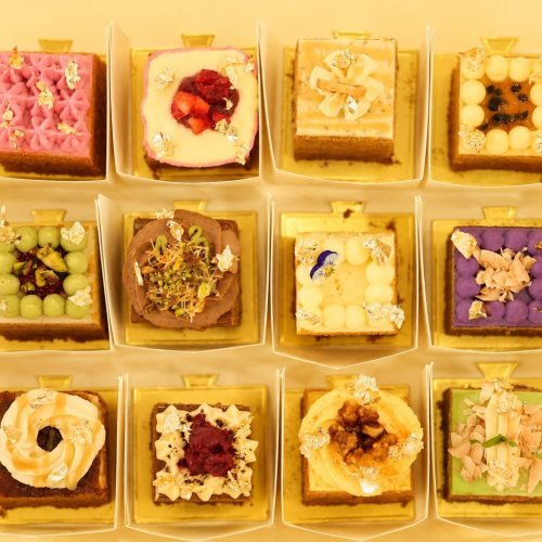 Box of 12 Medovik Flavours – $100